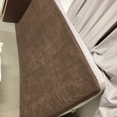 二台のシングルベッドとマットレスのセットの画像