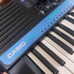 電子ピアノ エレクトーンの画像