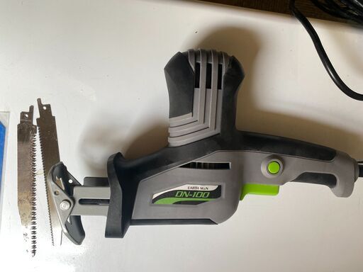 商談中　小型 電動 鋸　100v. 断捨離中