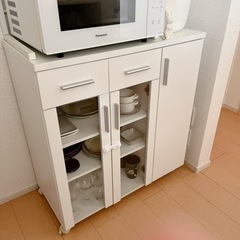 食器棚 ホワイト ガラスキャビネット