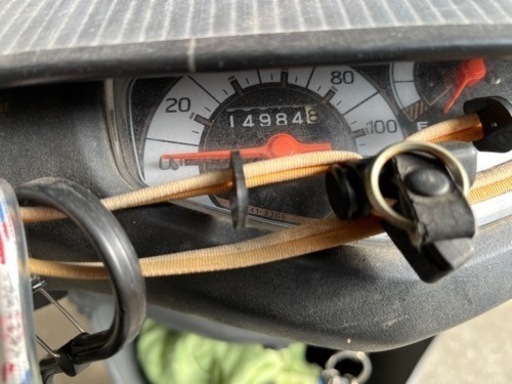 少し値下げしました！雨の日も乗れます〜屋根付きアドレスv125gです。