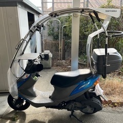 少し値下げしました！雨の日も乗れます〜屋根付きアドレスv125gです。