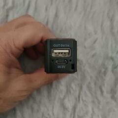 携帯電話の充電器の画像