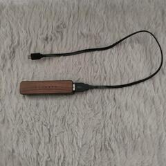 携帯電話の充電器の画像