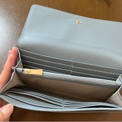 FURLA長財布の画像