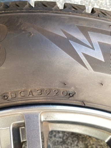 スタッドレスタイヤ　225/65R17
