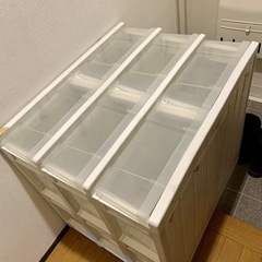 ニトリ　押入れ収納ケース FD(3段2列)の画像