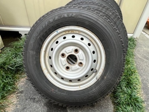 アイスナビカーゴ　グッドイヤー　スタッドレス