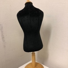 0円　アクセサリーや小物用のマネキン　中古美品の画像