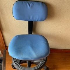 オフィスチェア　汚れてます。