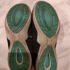 【無料】ミズノ　ウォーキングシューズ　23.5センチの画像