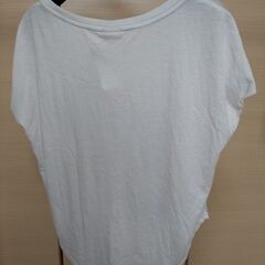 【新品】ナイキＴシャツ・Mサイズ(レディース)スポーツに!の画像