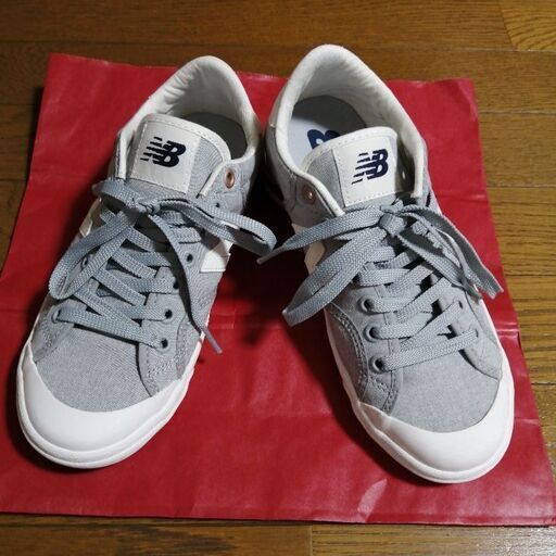 new balance 女性のスニカ~23.5cm値下げ~