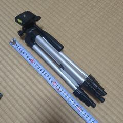 美品)カメラの三脚 【水平器付き】の画像