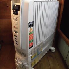 中古　デロンギ　ＤｅＬｏｍｇｈｉ　オイルヒーター　デジタル　ドラ...