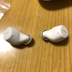 エルコム　ワイヤレスイヤホンの画像