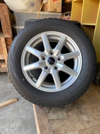 ブリヂストン　スタッドレスタイヤ　ホイール
