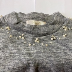 【まとめ割り】飾りパール ハイネックトップスの画像