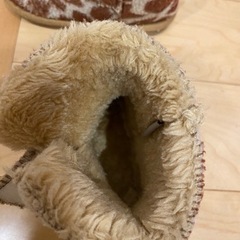 ファーブーツ　ムートンブーツ　キリン柄　15cmの画像