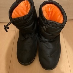 ワークマン　スノーブーツケベック　防寒ブーツ　Mの画像