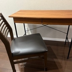 【値下げ】お洒落な檜のデスク お部屋に馴染みますの画像