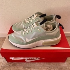 NIKE スニーカーの画像