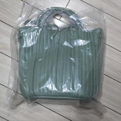 コインケース付2wayプリーツドローストリングバッグ　グリーンの画像