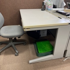 パソコン机　交渉中ですの画像