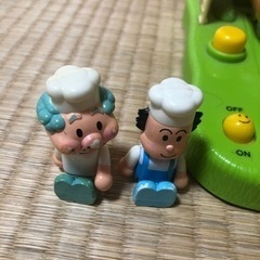 受け渡し予定決まりました　アンパンマン パン工場ハウスと人形達の画像