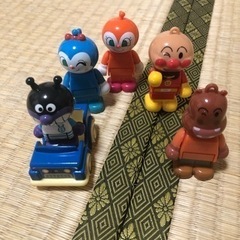 受け渡し予定決まりました　アンパンマン パン工場ハウスと人形達の画像