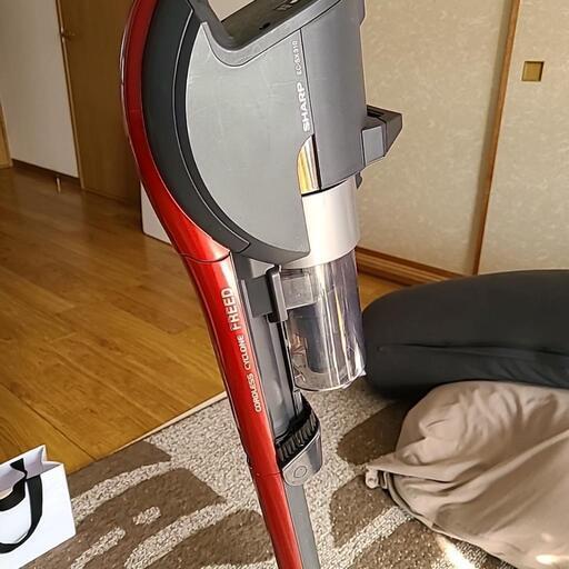 SHARP コードレス掃除機