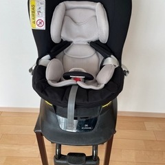 【再度値下】チャイルドシート　新生児〜4才くらいまで長く使えます