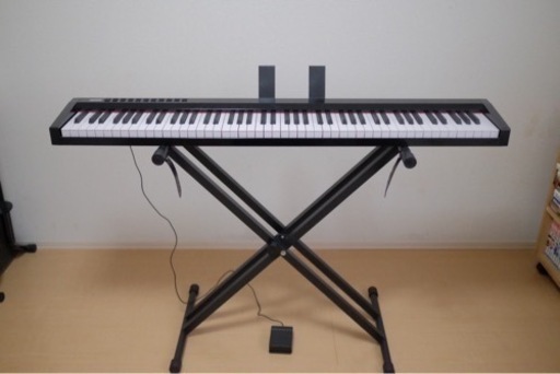 ポータブル電子ピアノ（88鍵盤）と電子ピアノスタンド
