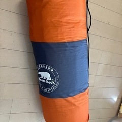 キャンプ用品　マット　ベアーズロック