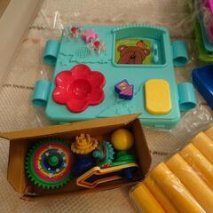 立って座ってハイハイで  ピープル株式会社の画像