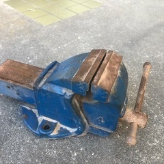 万力　工具、大型、重いです