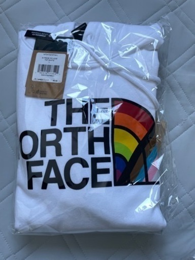 新品　THE NORTH FACE パーカー　白