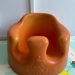 バンボ　オレンジ　食事テーブル付きの画像