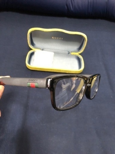 GUCCI   メガネ　　15000円