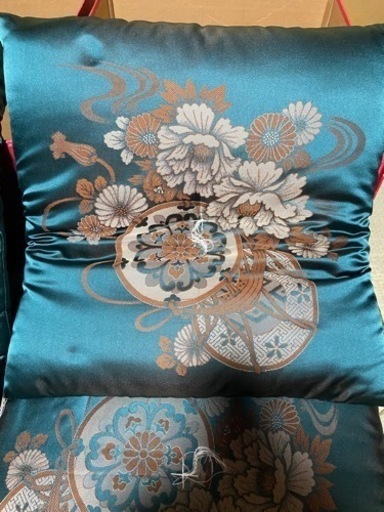 「紀乃国屋ふとん店」未使用のフカフカざぶとん1枚1000円❕