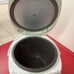 TOSHIBA 東芝　炊飯ジャー　炊飯器　RC-18MFH 1升炊き　2017年製の画像