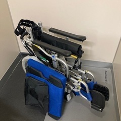 介助式車椅子　肘上げ機能有　カワムラ　高級最上クラス　肘取り外し可　折りたたみの画像