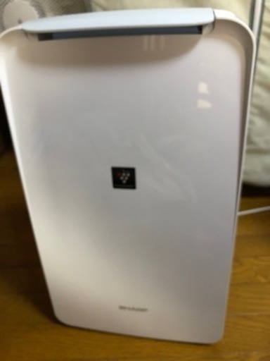 シャープ　除湿機CV-L71-W 美品