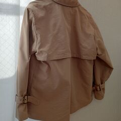 【値下げしました】a.v.v コート　ショート丈　ベージュの画像