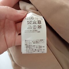 【値下げしました】a.v.v コート　ショート丈　ベージュの画像