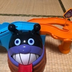 ③受け渡し取引中　アンパンマン ミュージアムシリーズ GOGOミニカー わくわく冒険ドライブ とびだせ!バイキンじょうの画像