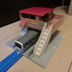 プラレール　プラキッズ橋上駅と車両２編成セット№Ｋの画像