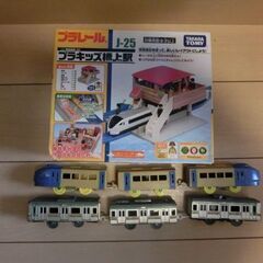プラレール　プラキッズ橋上駅と車両２編成セット№Ｐの画像