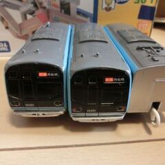 プラレール　プラキッズ橋上駅と音入り踏切と車両２編成の4点セット№Ｆの画像