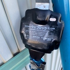 高所作業車 昇降機の画像